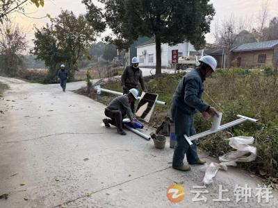 皇庄街道皇城社区：网格员“点亮”民心路 照亮居民回家途​