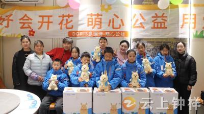 钟祥：爱心机构赠送温暖包 传递冬日温情​