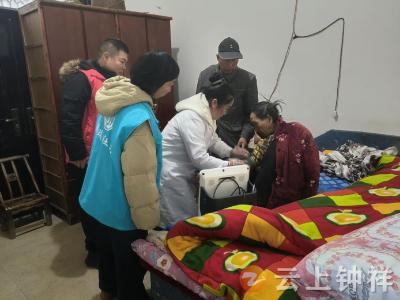 客店镇社工站开展“健康敲门·温暖到家”志愿服务活动