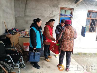 钟祥市双河镇：风雪送温暖 服务暖人心