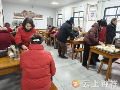 腊八粥香暖邻里——皇庄街社区温情洋溢迎新春