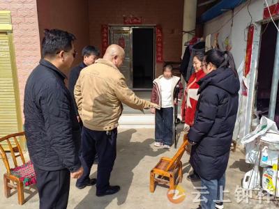 暖心走访送关怀 企业担当显真情