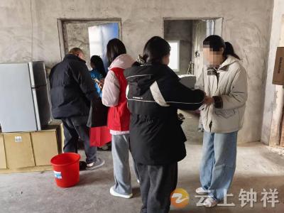 东桥镇清明村：寒冬慰问暖人心 真情关爱送到家