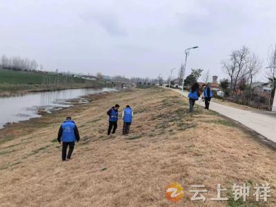 丰乐镇：志愿者巡河护水 筑牢生态防线