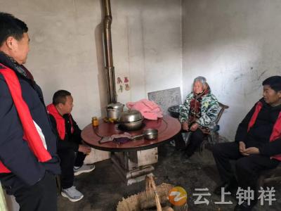 长寿镇普门村：“敲门行动”暖心守护“夕阳红”