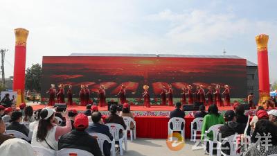 2026年“网络媒体看钟祥”聚焦“春采草莓 乐赶大集”活动