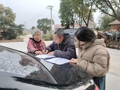 罗汉寺种畜场：上门服务暖人心 辅具申请零距离