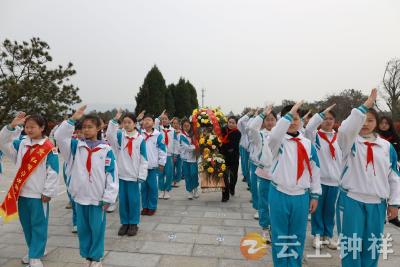 莫愁小学教联体：缅怀革命先烈 传承红色精神