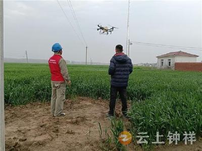钟祥供电：麦田里的无人机作业“安全课堂”