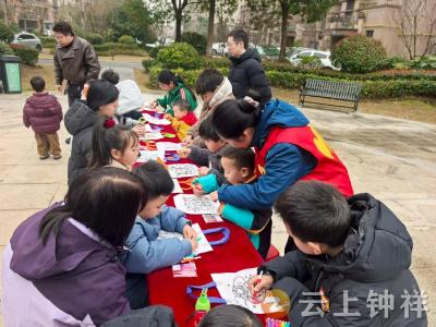 皇庄街道龙山社区：党建引领暖民心 亲子感恩庆“三八”