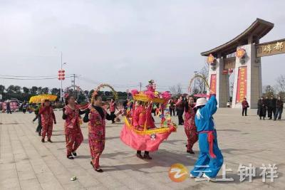 胡集镇：民俗闹元宵 烟花耀磷都