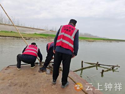 磷矿镇开展汉江段巡查整治 筑牢安全生态双防线