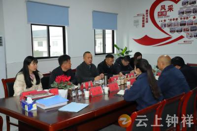 荆门市总工会考察湖北文峰酒业酿造车间创建全国“工人先锋号”工作