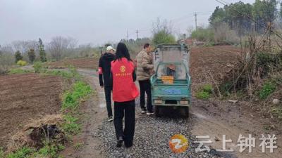 石牌镇石巷村：常态化巡查筑牢森林防火安全线