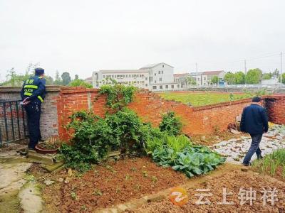 东桥镇开展禁种铲毒交叉检查 筑牢禁毒安全防线