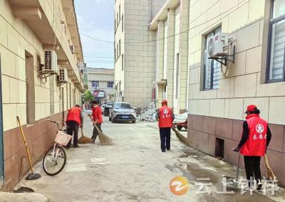 长滩镇长滩埠社区开展爱国卫生环保实践活动