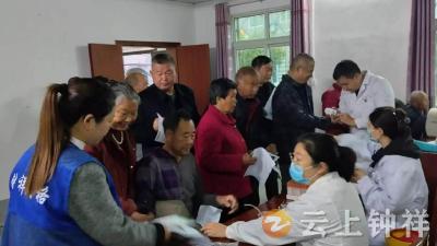 冷水镇百井村开展帮扶惠民医疗服务