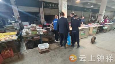 冷水镇共兴村：网格员牵线 金融服务暖商户
