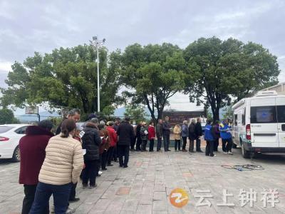 冷水镇松柏村：免费体检进村入户 暖心守护老年健康