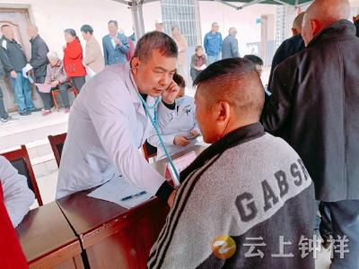 钟祥市人民医院：医心向党践初心 健康服务下基层