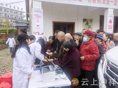 钟祥：医救联动暖乡村 健康服务零距离