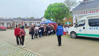 网格助力 健康同行——九里回族乡杨桥村开展重点人群体检活动