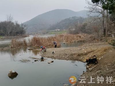 钟祥市温峡口水库管理处开展岸线环境集中整治行动