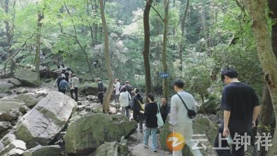 最美人间四月天，钟祥市50名青年人才“慢享山野 共赴春约”