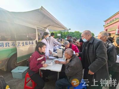 钟祥市疾控中心开展“全国疟疾日”宣传活动 筑牢群众健康防线