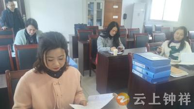 冷水中学青训工作接受钟祥市继教中心专项检查