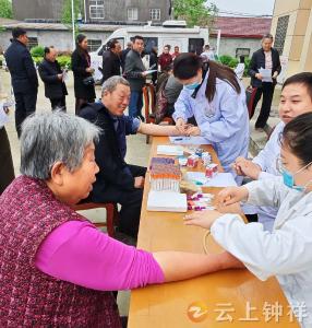 钟祥市急救中心走进冷水镇开展健康服务