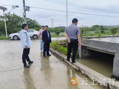 磷矿镇：闻灾而动显担当 全力推进灾后复产复序