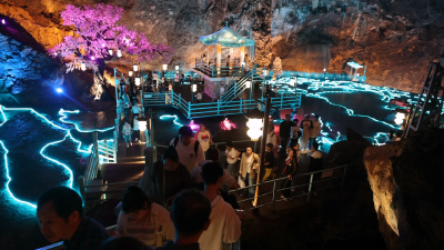 五一假期首日 钟祥黄仙洞景区迎客流高峰 溶洞奇观引客来