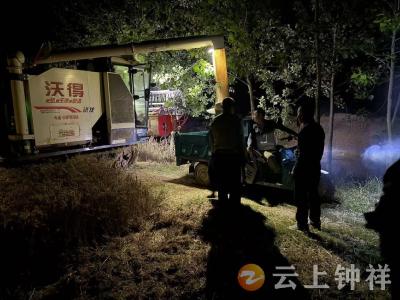 柴湖镇：雨后天晴抢收忙 爱心关怀暖农机手