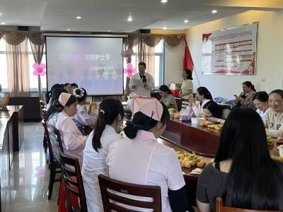 钟祥市皮肤病防治院：花样庆护士节 温情暖人心