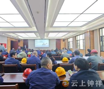 钟祥市医保局深入企业开展政策宣讲活动