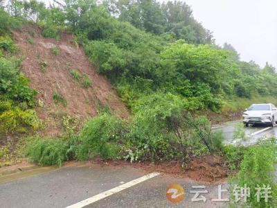 钟祥市公路管理局：闻“汛”而动 护路畅通