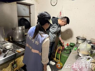 郢中街道王家湾社区：严守安全底线  筑牢防控屏障