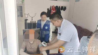 冷水镇医网联动暖人心 精准关爱护平安