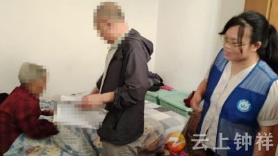 冷水镇李湾村：便民服务零距离 上门办证暖民心