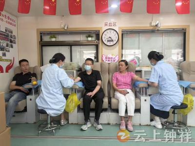 一滴热血献爱心——皇庄街道皇庄社区开展无偿献血活动