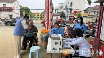 郢中街道林集社区：便民体检暖民心 网格服务护健康