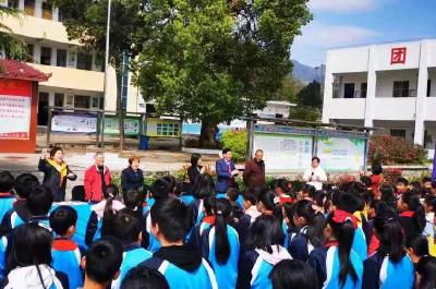 麻城老中青三代搭档讲好红色故事 讲活麻城党史