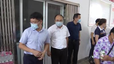 裴永波检查督导疫苗接种工作