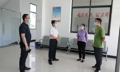 市法院深入一线督察重点区域疫情防控工作