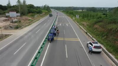 交通民警提醒：绕城新106国道请慎行