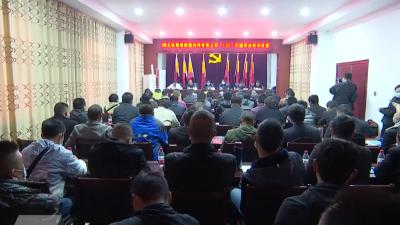 市交警大队整治石材园区交通环境“两手抓”