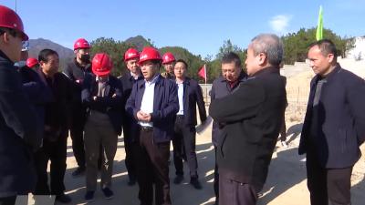 省农村安全饮水保障中心主任陈建华到麻城调研农村安全饮水工作