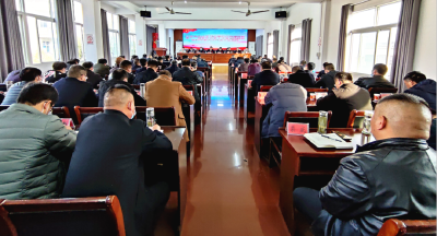 白果镇传达学习省委十一届十次全会及黄冈市第六次党代会会议精神