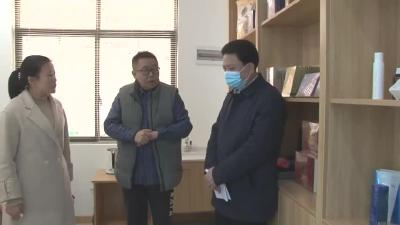 黄冈市领导来我市走访慰问专家人才